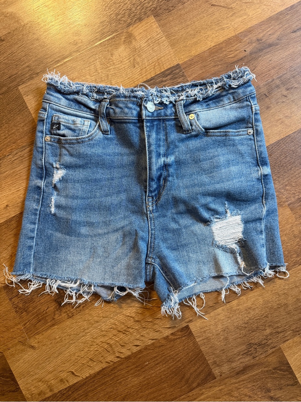 KanCan Distressed Raw Hem Denim Shorts Women’s Size 7/27 High Rise Cutoff
